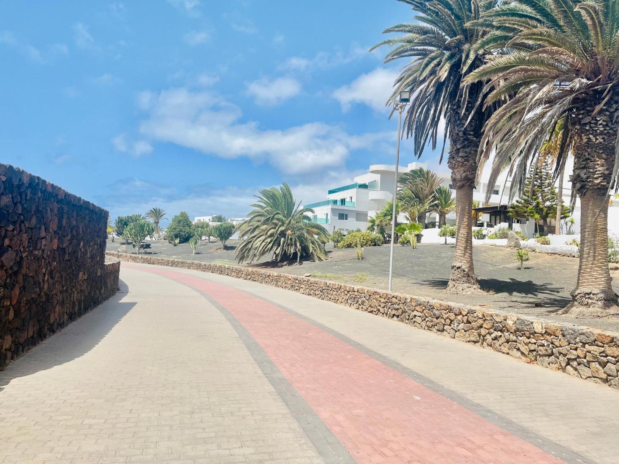 Trinity House En Playa Bastian Villa Costa Teguise Bagian luar foto